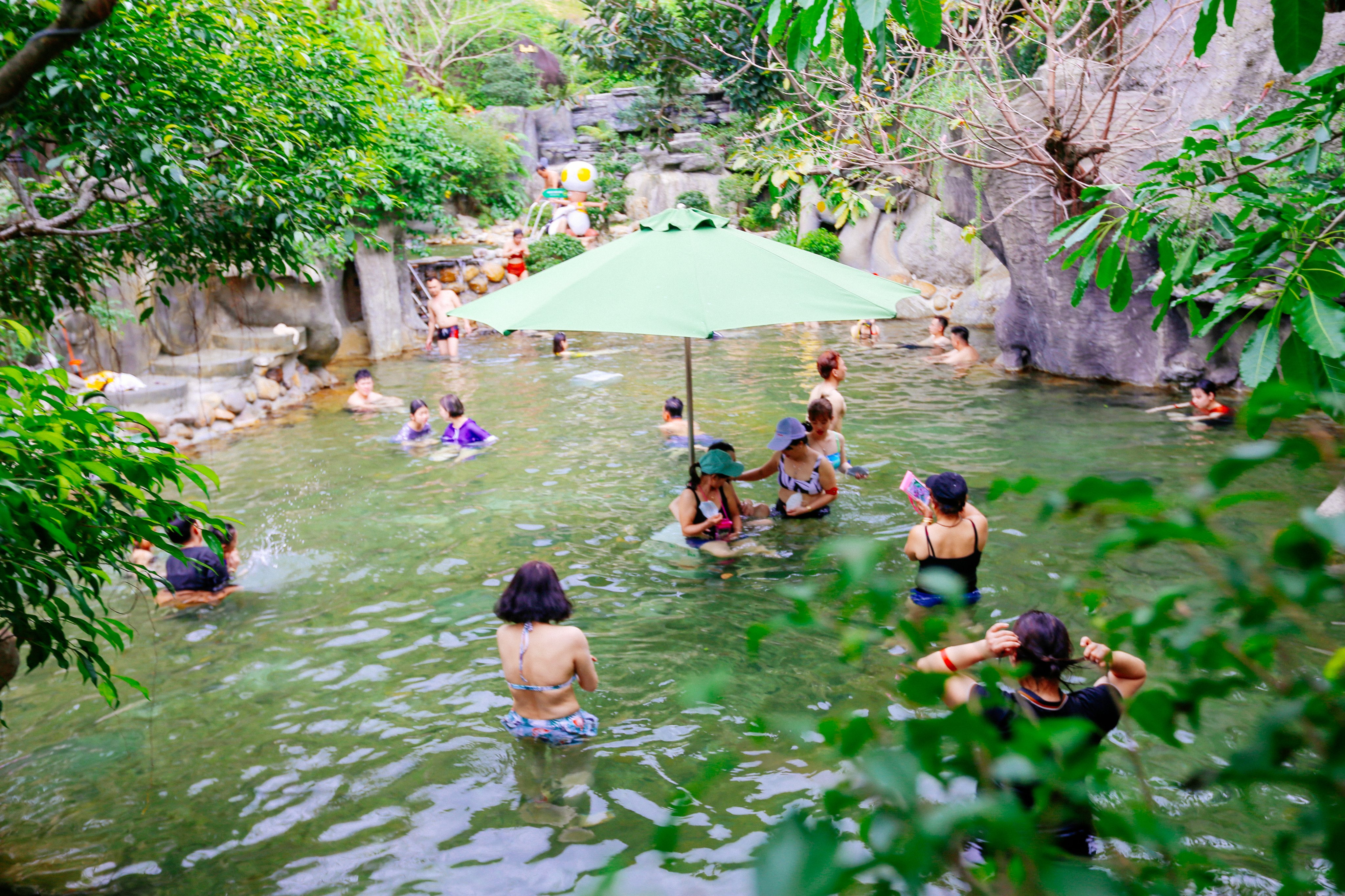 Nguyệt Long Hồ - SKN (4) | Núi Thần Tài